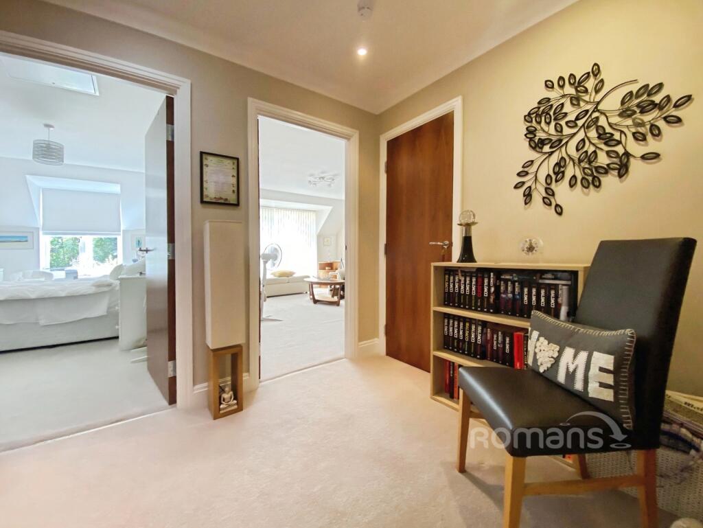Woolf Drive, Wokingham, Berkshire - View 4