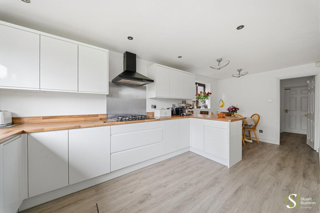 19, Aylesby Close, Knutsford, WA16 photo 4