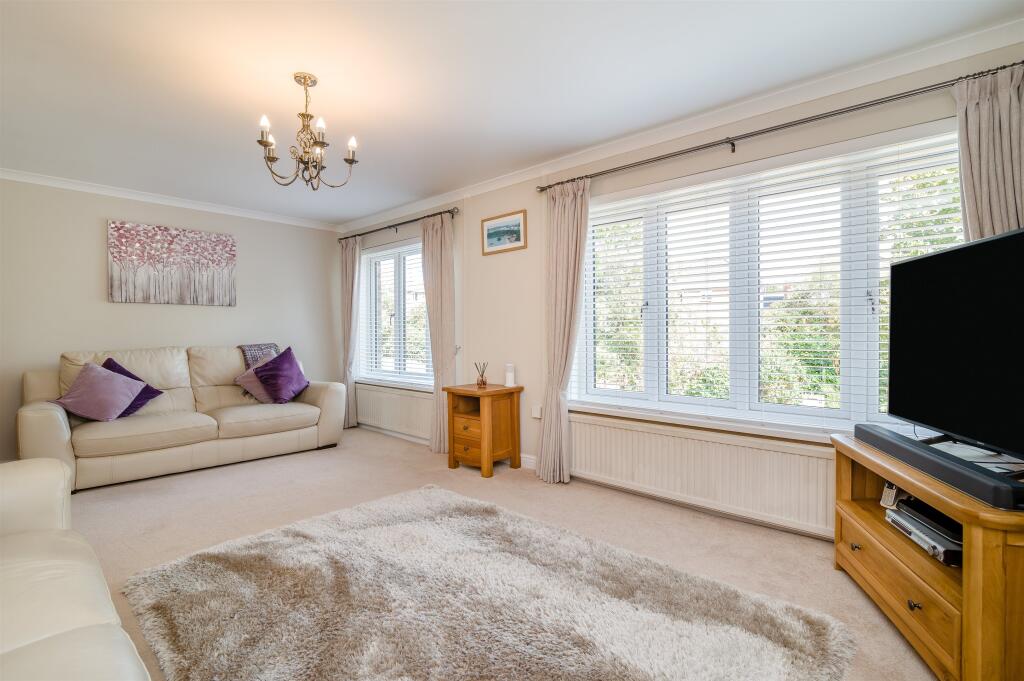 House in Caldicot - View 5