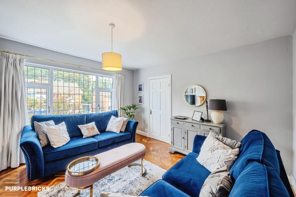 House in Newport - More