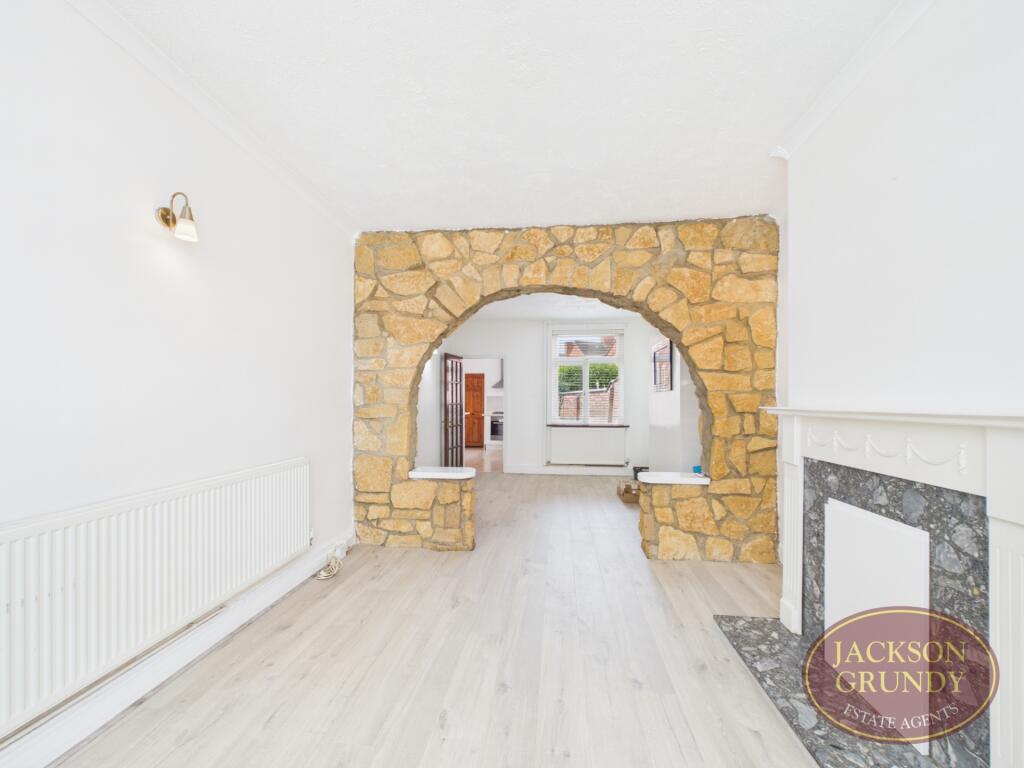 Lutterworth Road, Abington, NN1 5JL photo 4