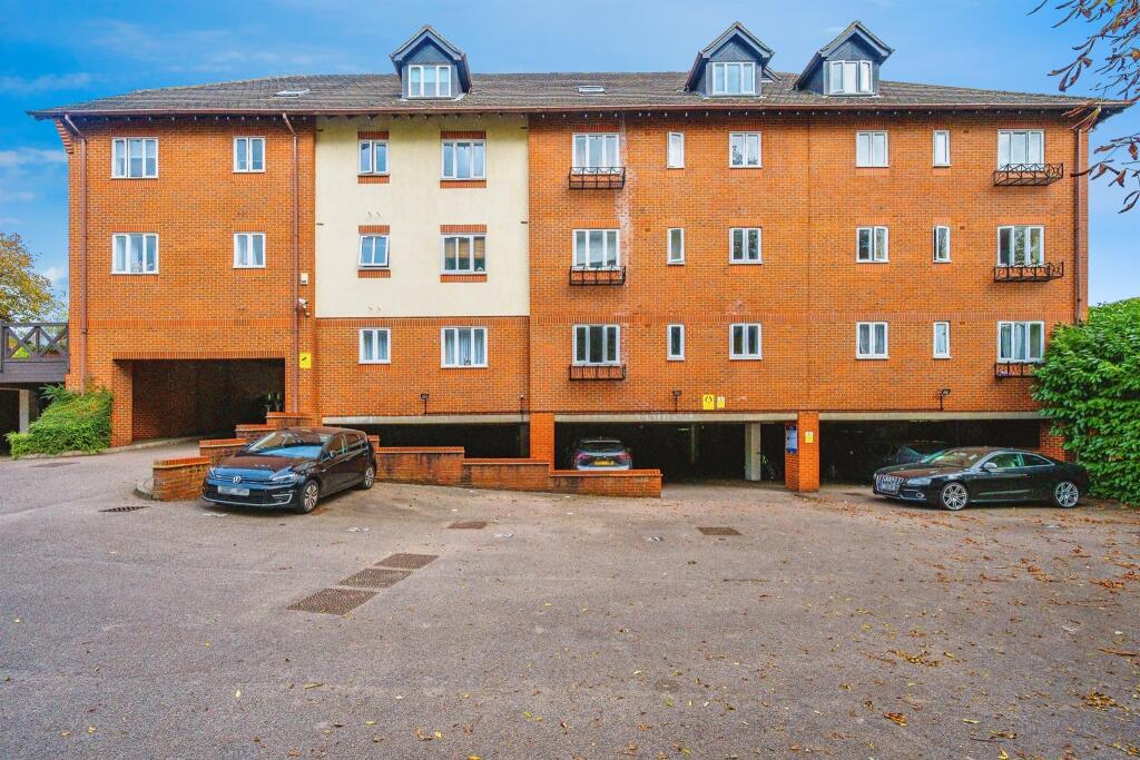 Main image of property: Alexandra Road, Hemel Hempstead