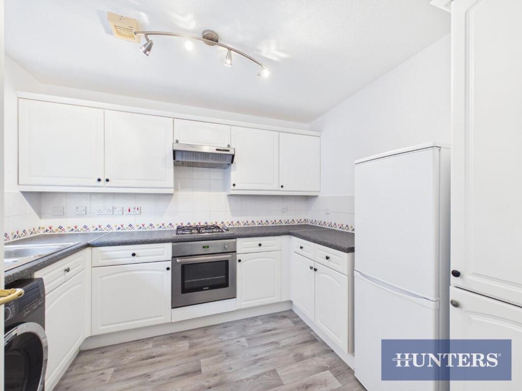 Woburn Close, Bridlington photo 2