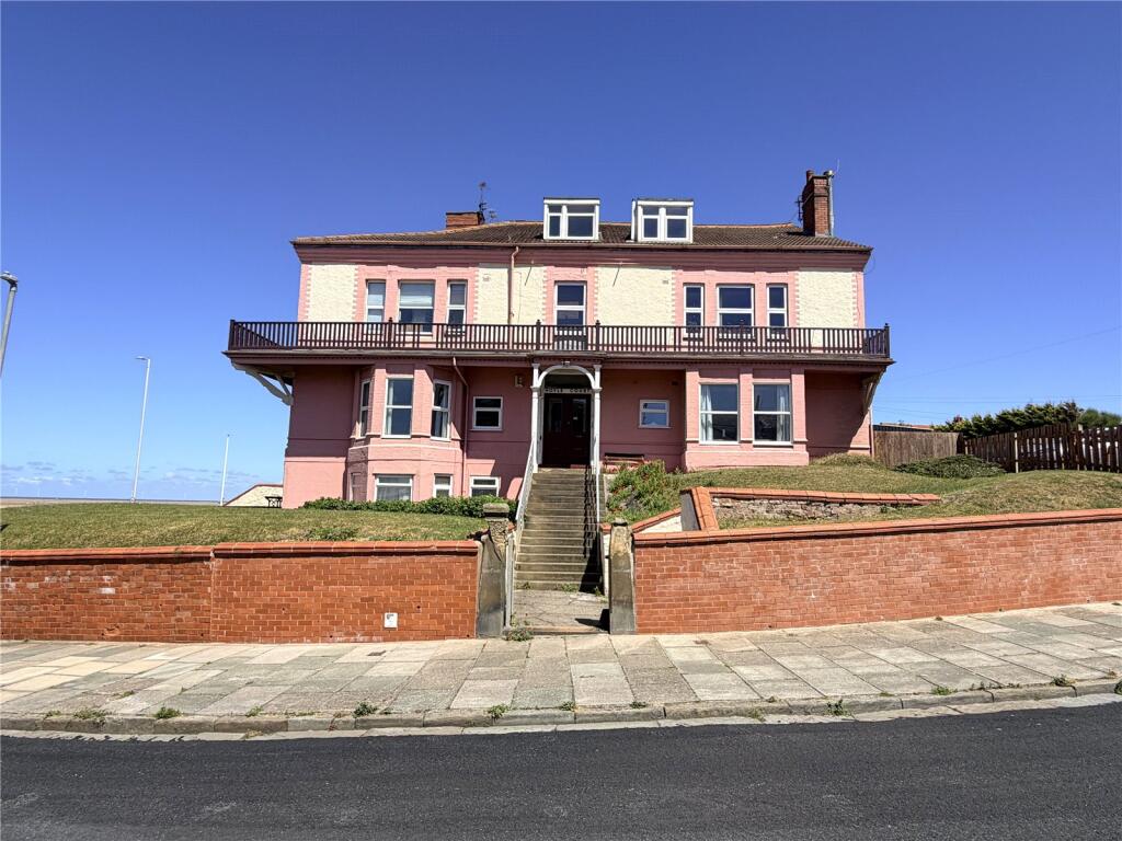1-bed flat on Trinity Road, Wirral, Merseyside, CH47, £150,000