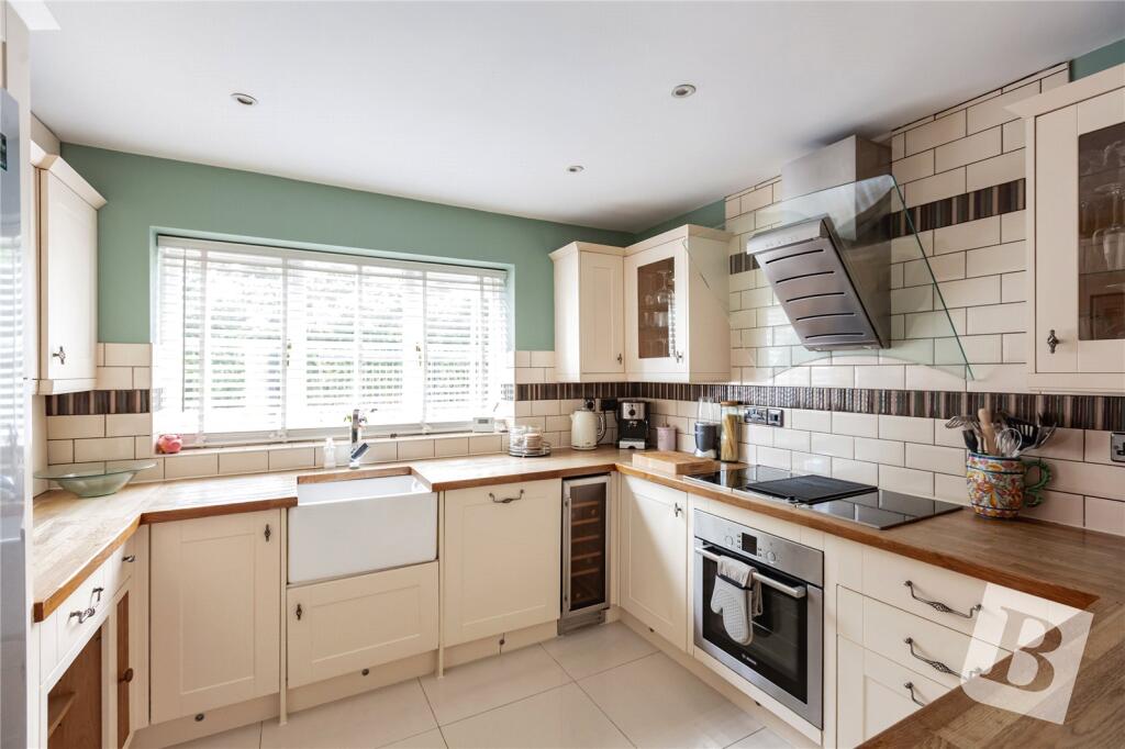 Ongar Road, Kelvedon Hatch, Brentwood, Essex, CM15 photo 4