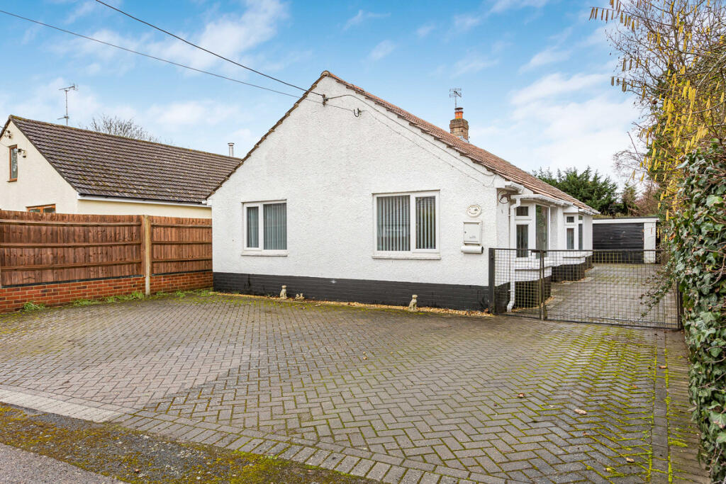 Main image of property: Cumnor Road, Wootton, OX1
