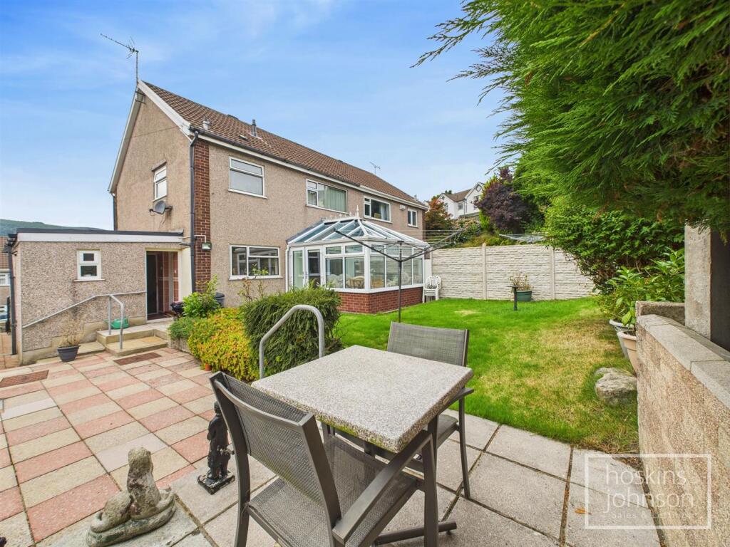Ridgeway Close, Graigwen, Pontypridd photo 4
