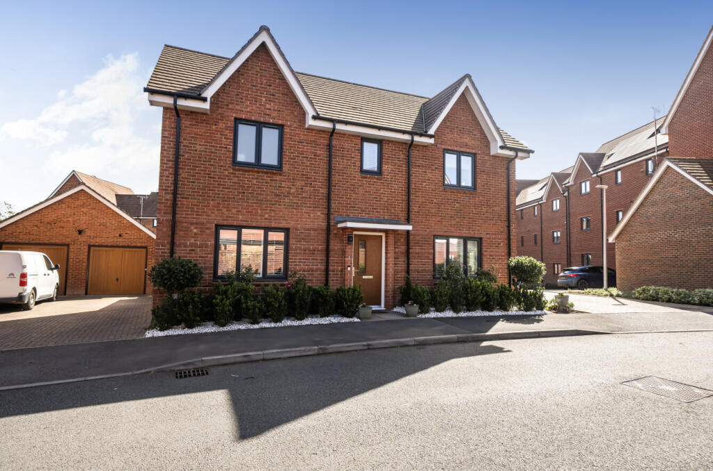 Main image of property: Quiller Avenue, Arborfield Green, Reading, Berkshire, RG2
