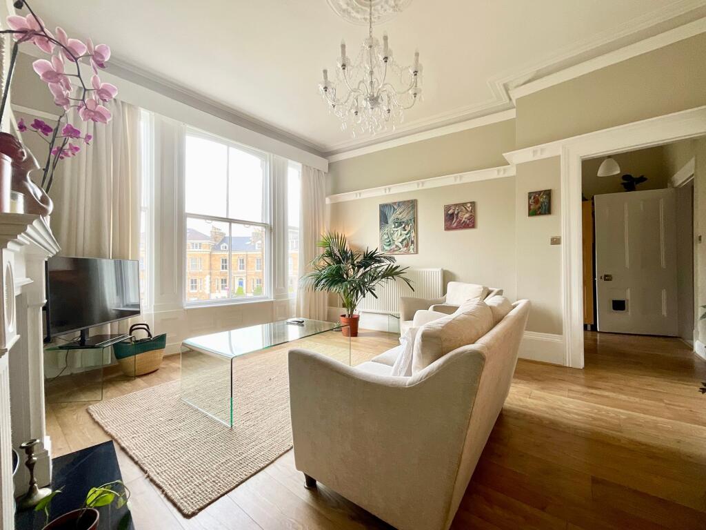 Apartment in Scarborough, South Cliff - View 5