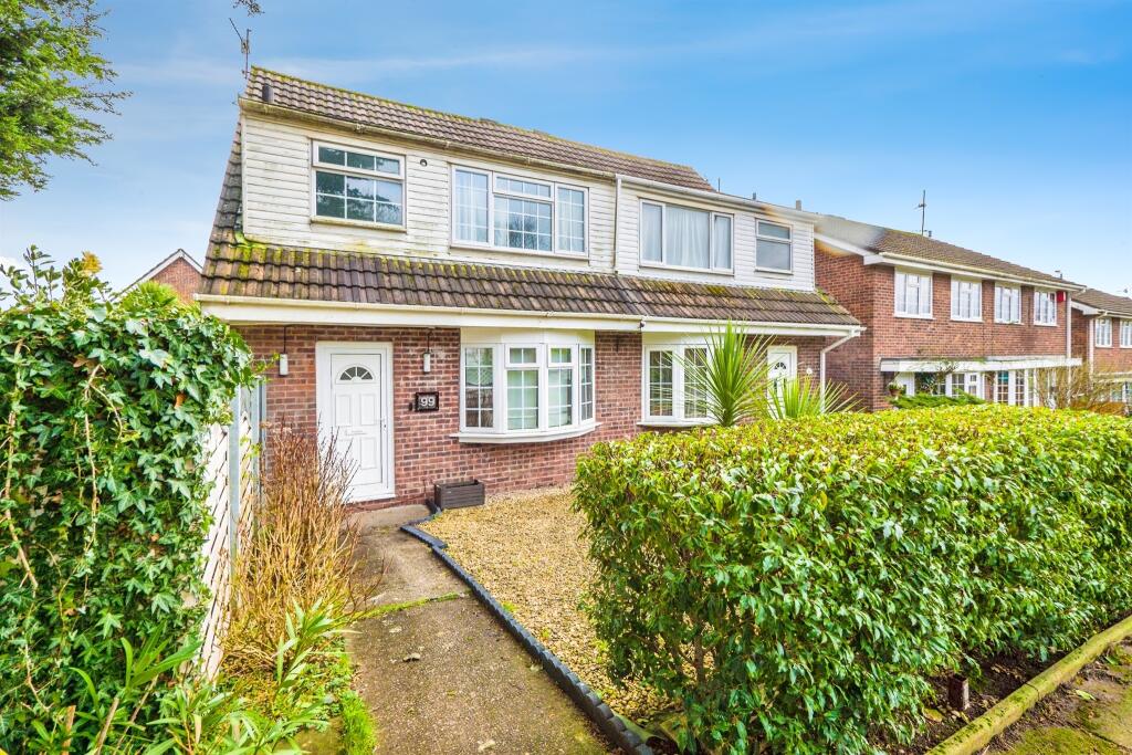 Main image of property: Glyn Rhosyn, Pentwyn, Cardiff