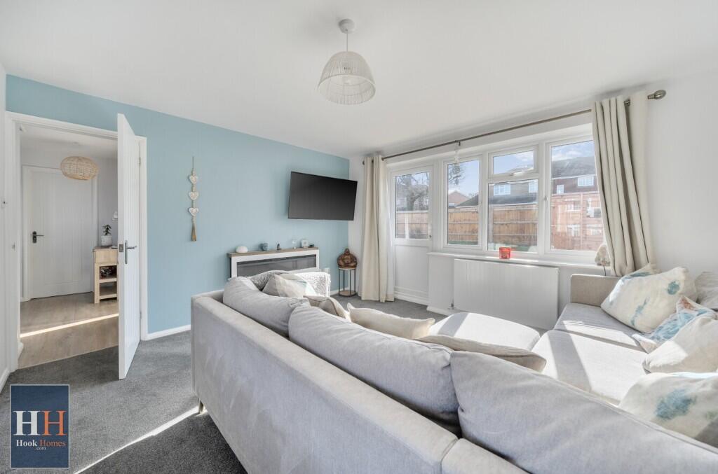 Beechcrest View, Hook, Hampshire, RG27 - View 6