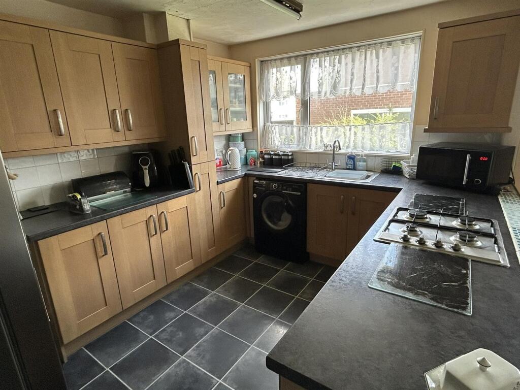 House in Solihull, Smith's Wood - More