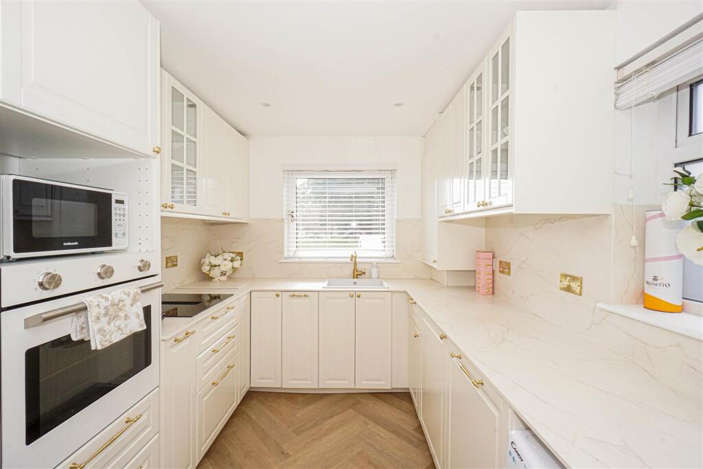 House in Tonbridge - View 4