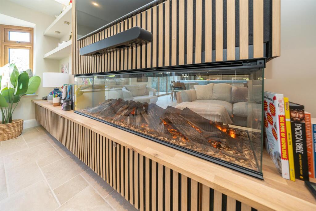 Additional image 16 of Ragged Hall Lane, St. Albans