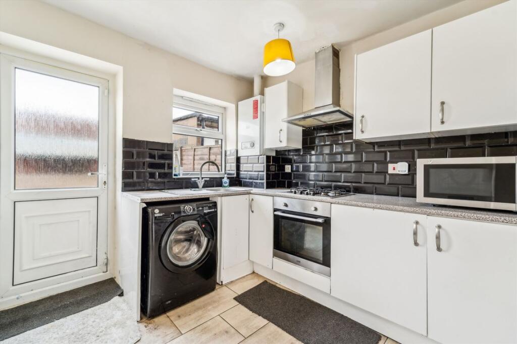 House in Harrow - View 3