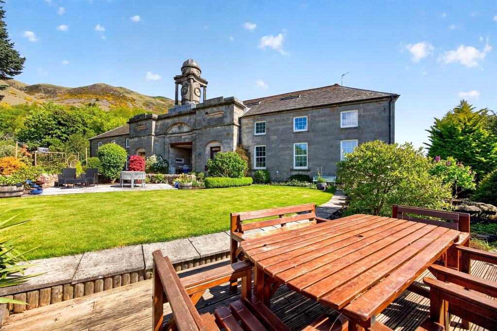 Main image of property: Harviestoun Grove, Tillicoultry