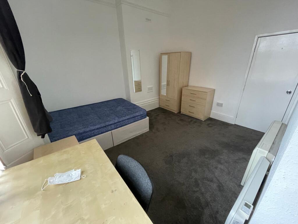 Apartment in Coventry - View 4