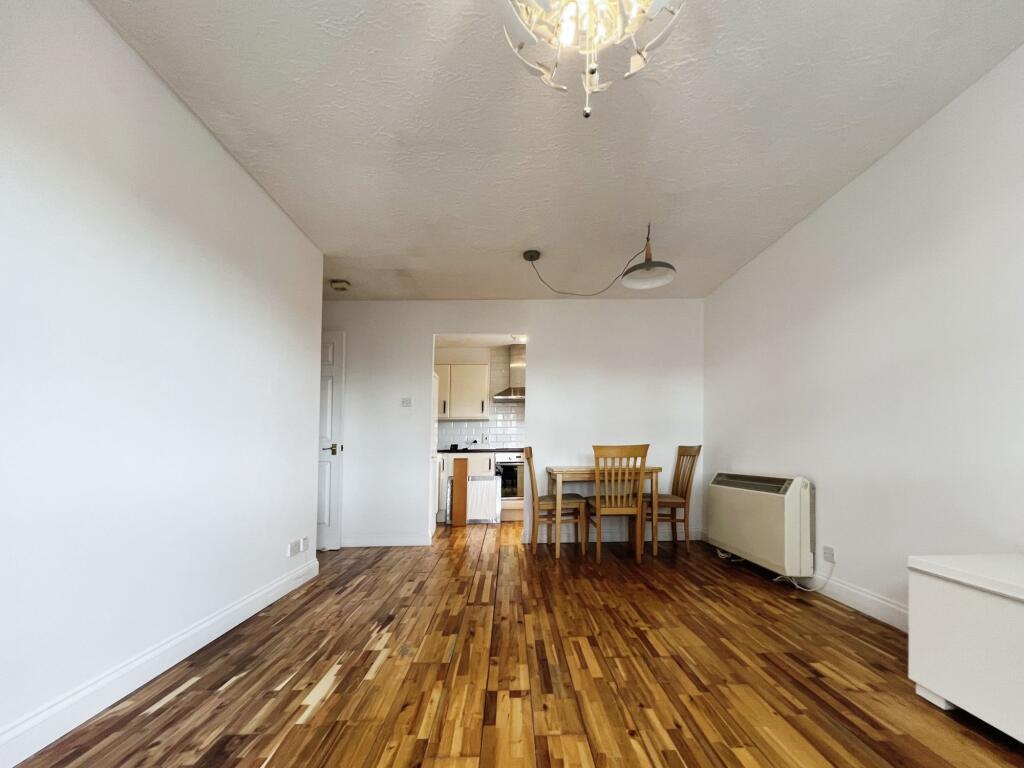 Apartment in London - View 4