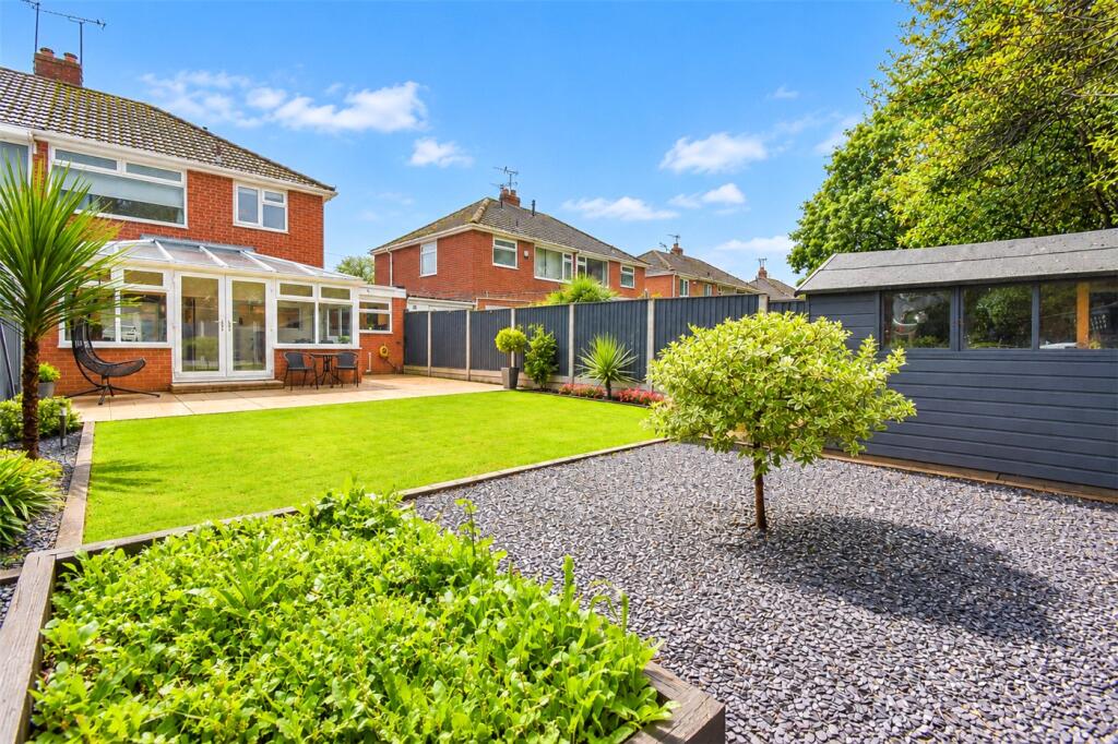 House in Chester, Ellesmere Port - View 4
