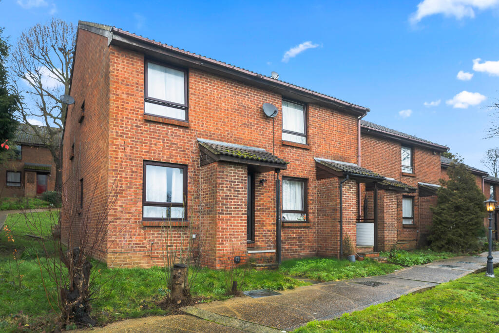 Main image of property: Ardent Close, London