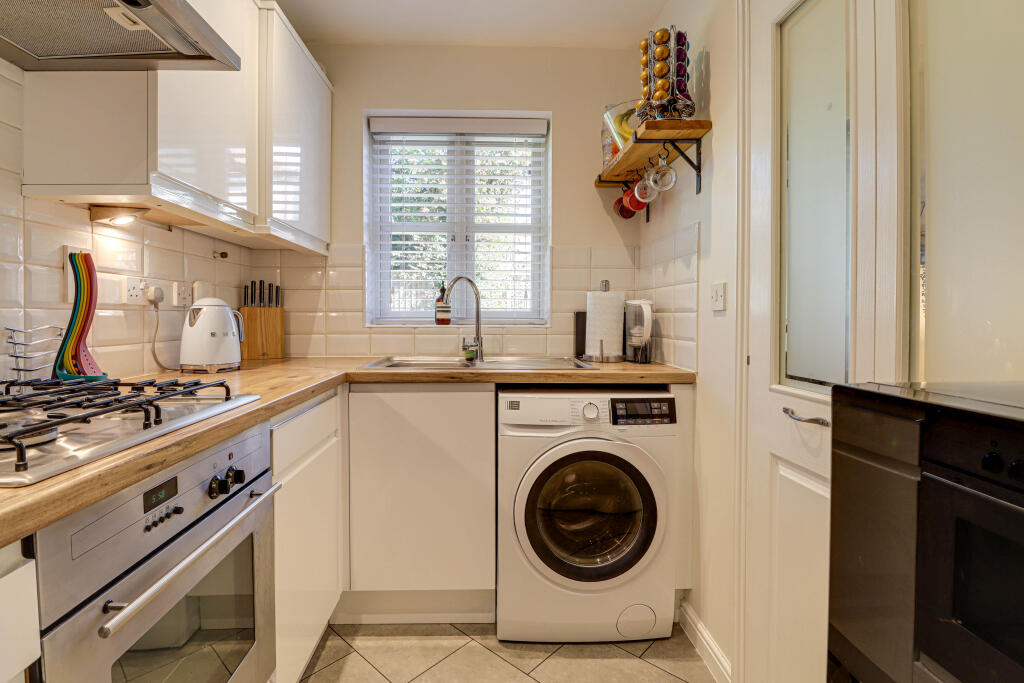 House in St Albans - View 3
