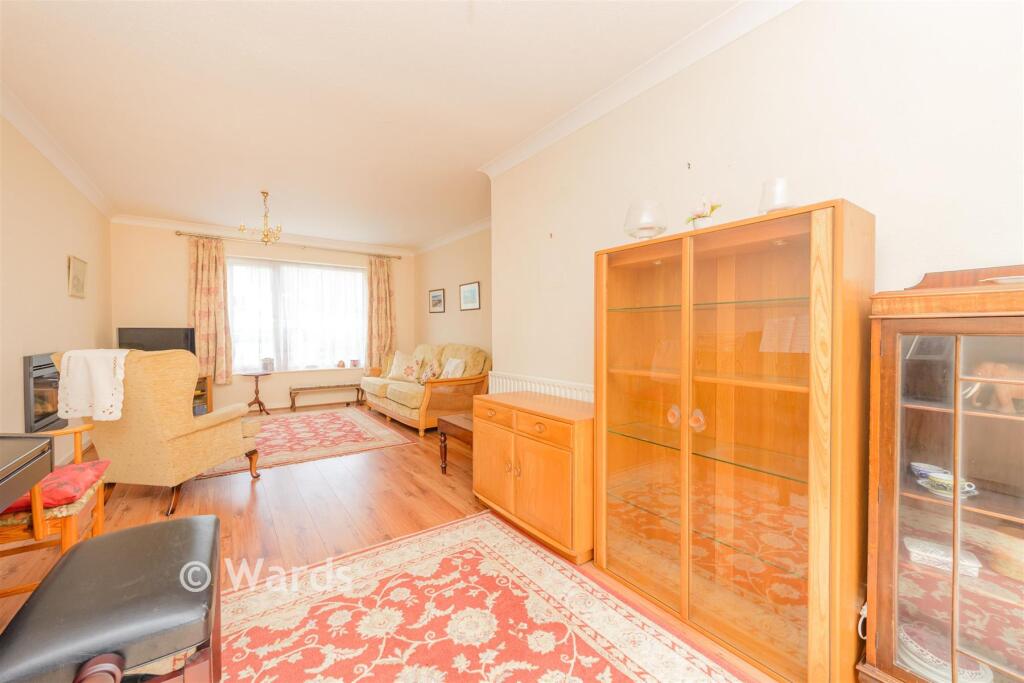 House in Dartford - More