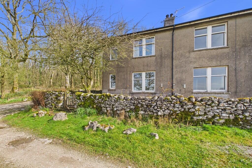 Main image of property: 2 Woodside Cottages, Burton-in-Kendal, Carnforth