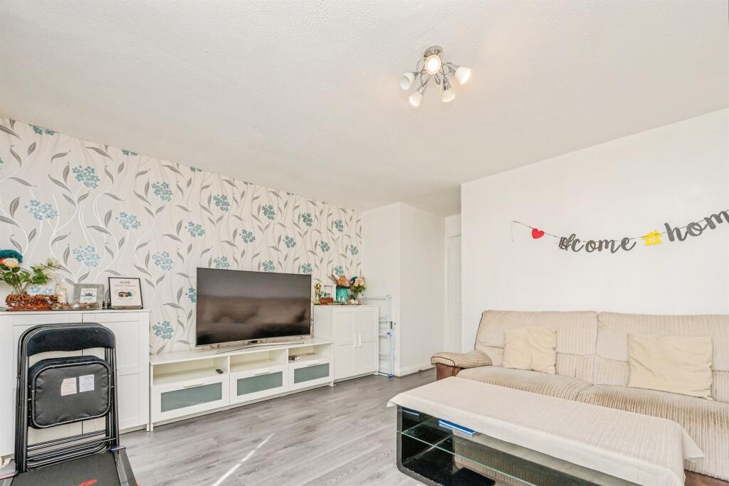 House in Birmingham, West Midlands - View 3