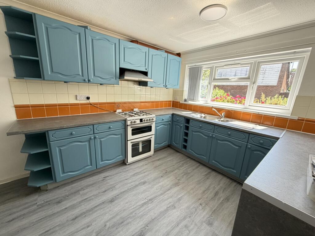 House in Daventry, The Grange, Headlands - View 2