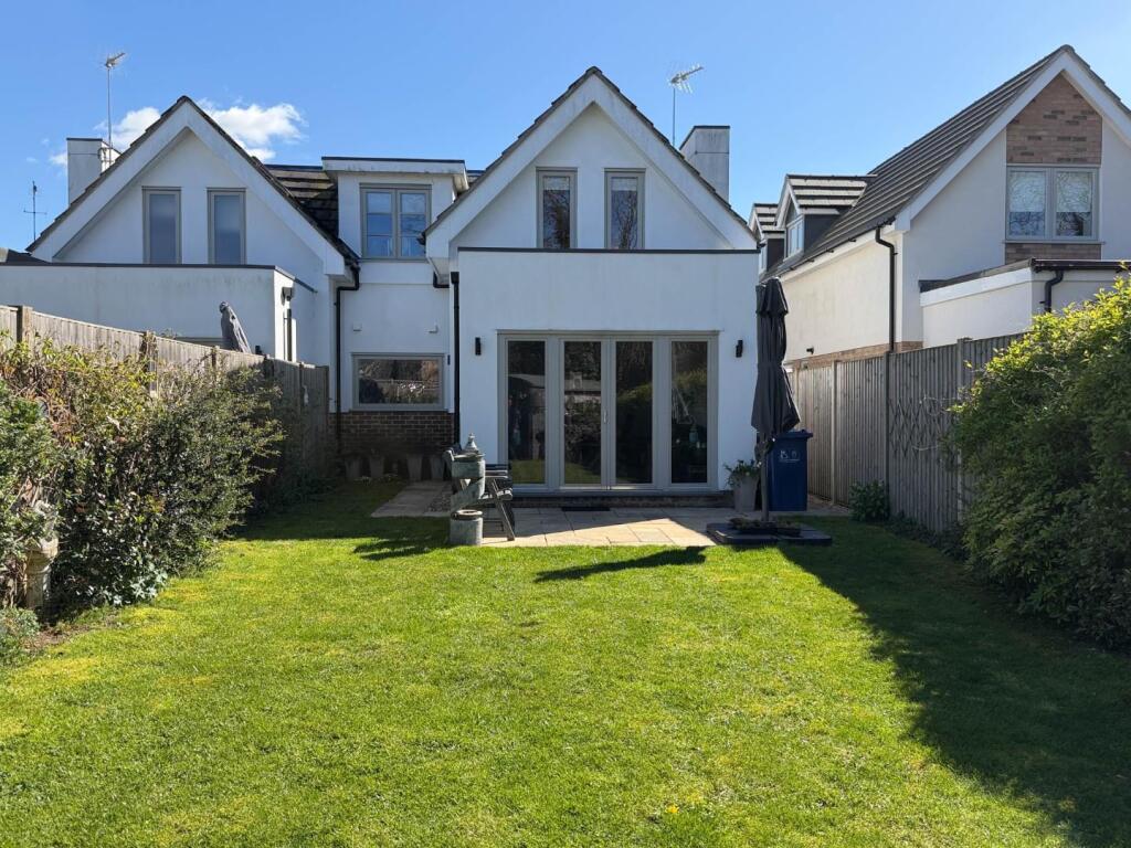 Main image of property: Leeway Avenue, Great Shelford, Cambridge