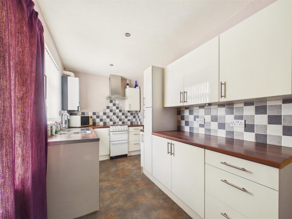 House in Hull, Kingston upon Hull - View 4
