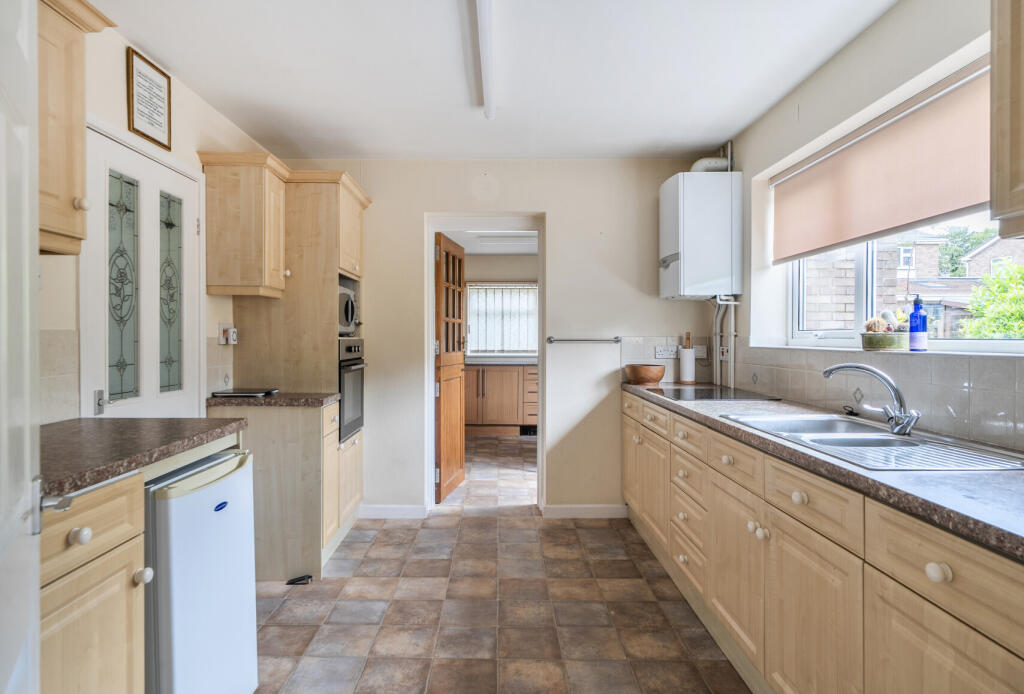Fenbrook Close, Hambrook, Bristol, South Gloucestershire, BS16 photo 4