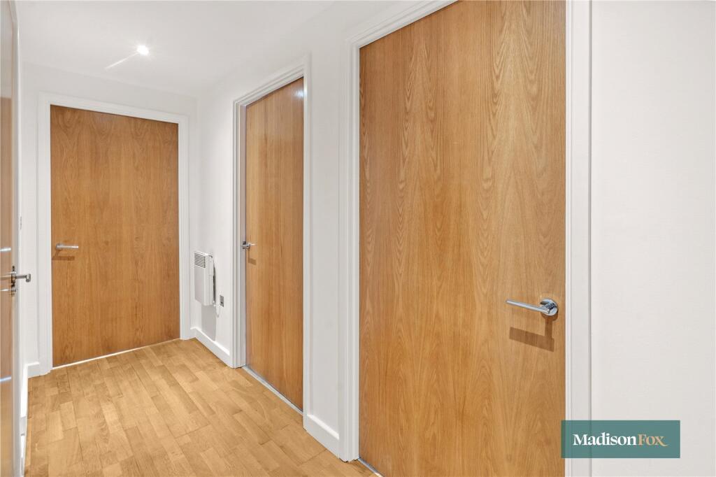 Cam Road, Stratford, E15 - View 4