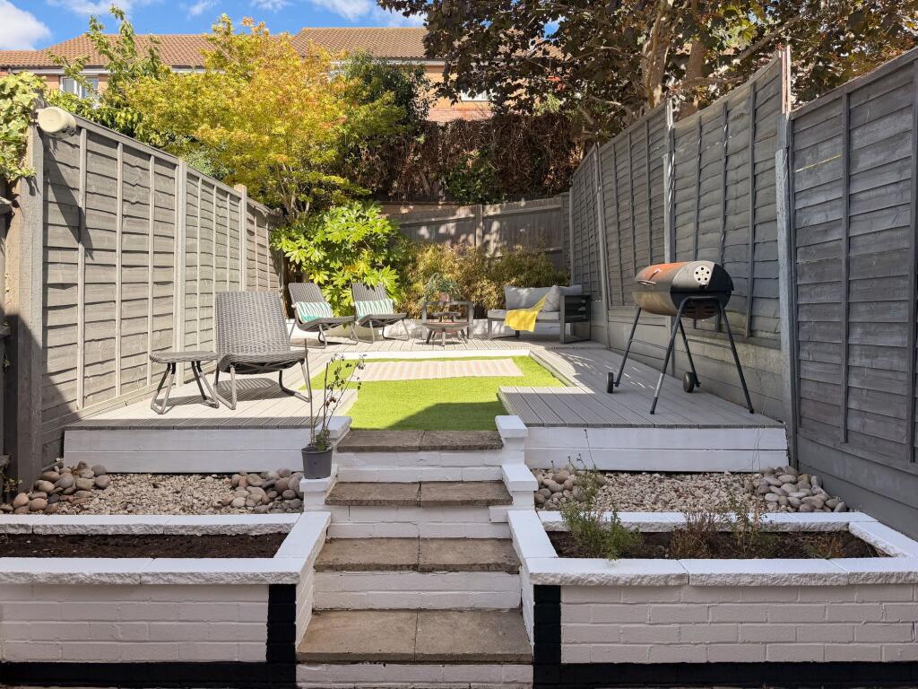 House in London, Catford South - View 5