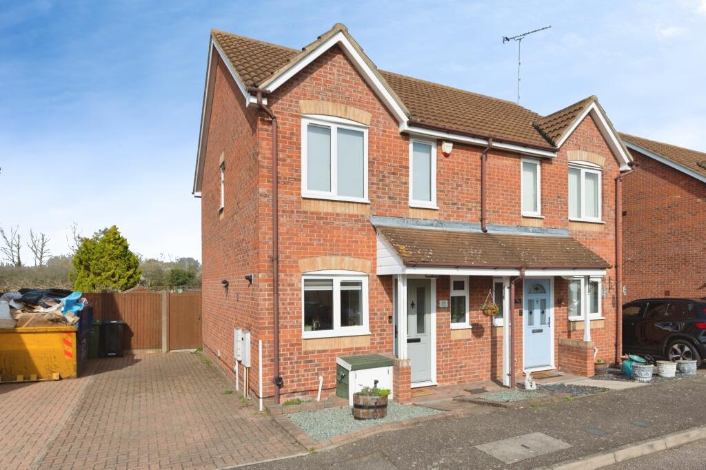 Main image of property: Sunnedon, Basildon, SS16