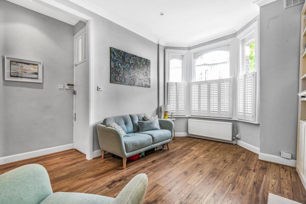 Apartment in London - More
