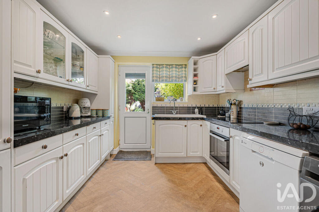 House in Uttlesford, Birchanger - View 3