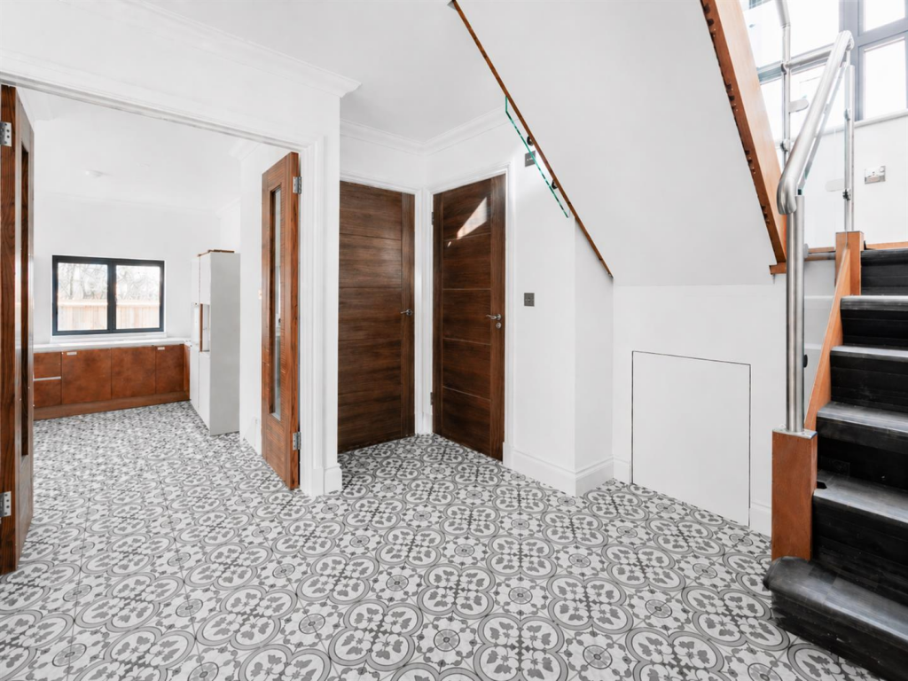 Ockley Lane, Hassocks - More