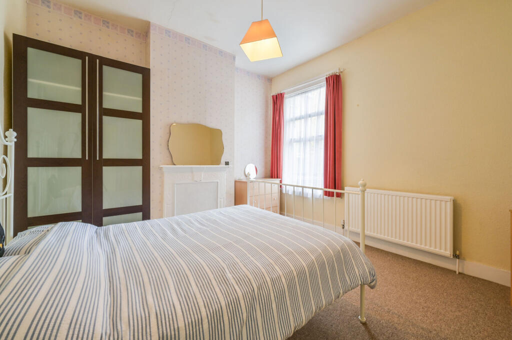Apartment in London, Hanwell - View 4