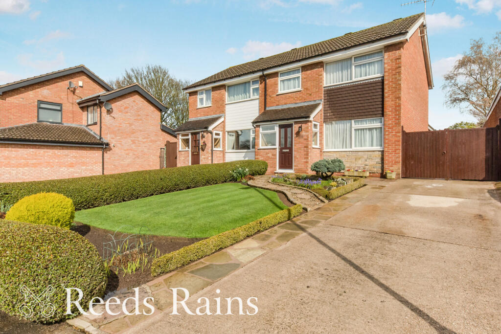 Main image of property: Merriden Road, Macclesfield, Cheshire, SK10