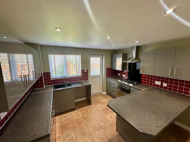House in Northampton, Wellingborough - View 3