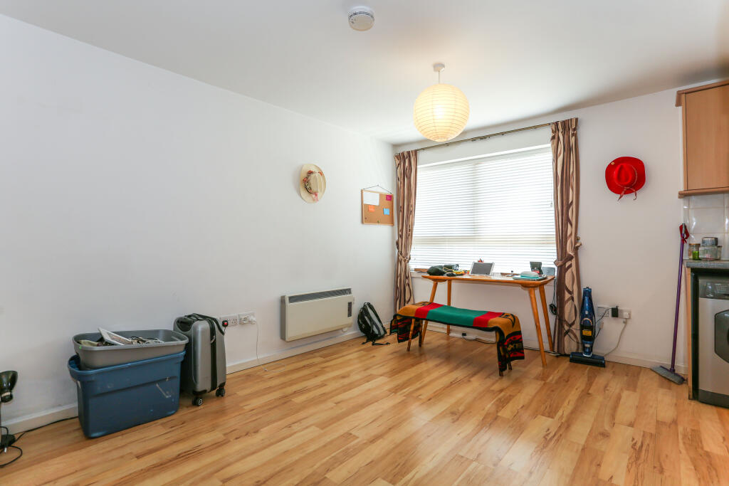 Apartment in Cambridge - View 4