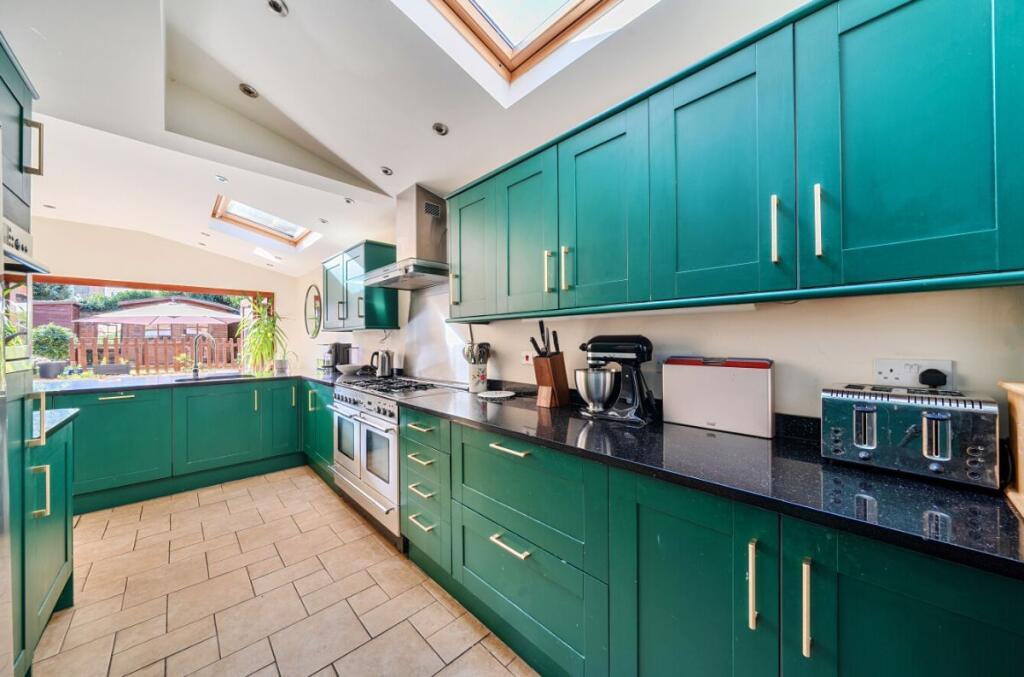 House in Bedford, Castle - More