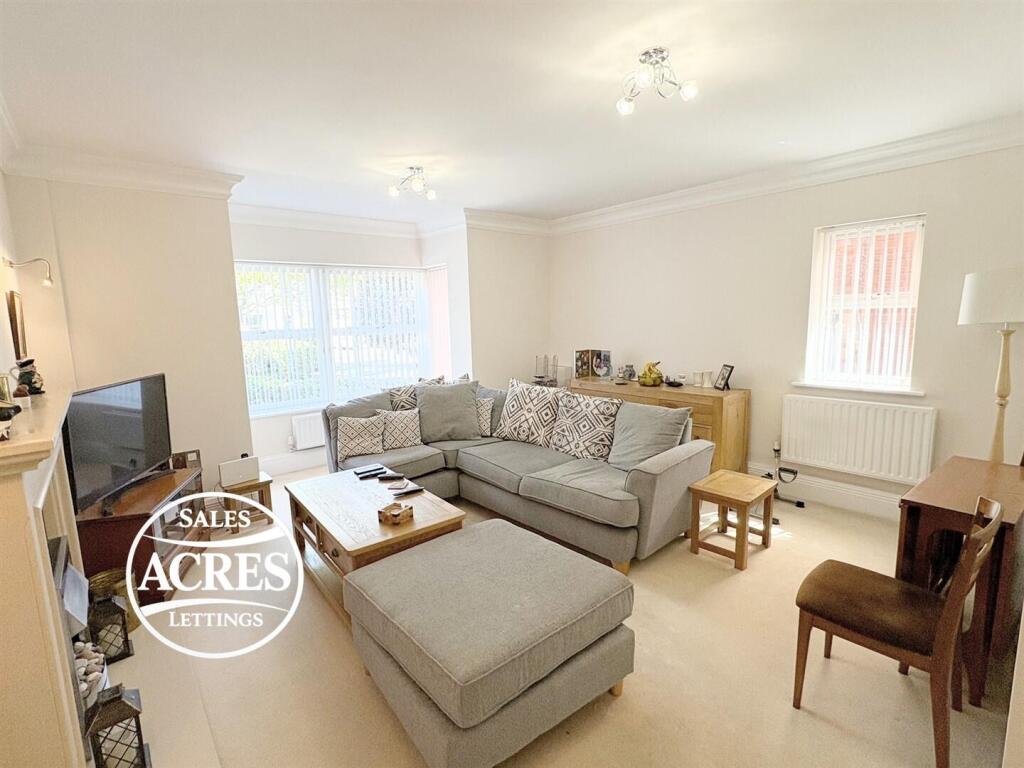 Apartment in Birmingham, Maney, Sutton Coldfield - View 4