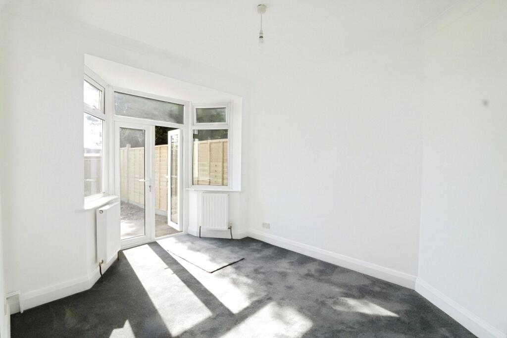 Lowestoft Road, Gorleston, Great Yarmouth, Norfolk, NR31 photo 2