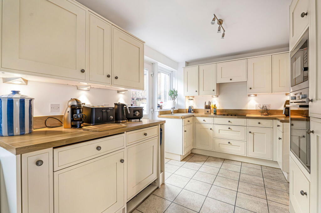 Main image of property: Dodbrooke Court, Kingsbridge, TQ7 1DS