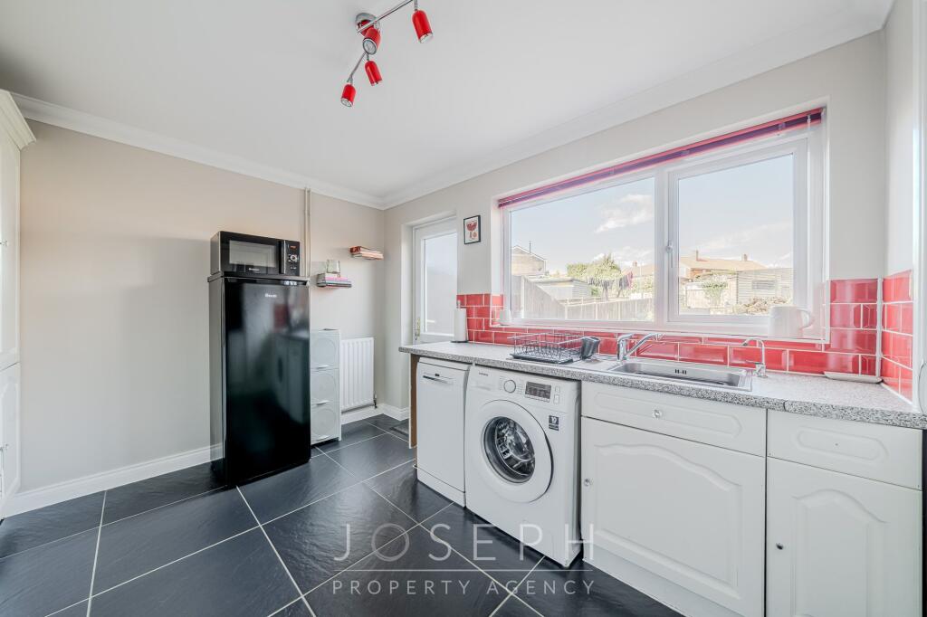 House in Ipswich, Belstead Hills - More