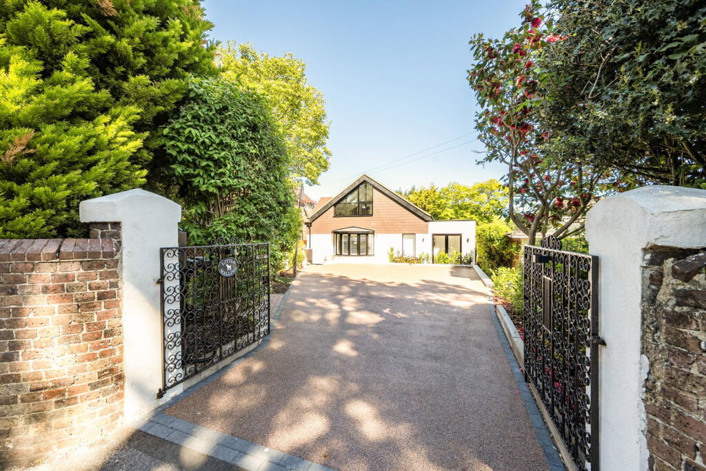 House in Redhill - View 2