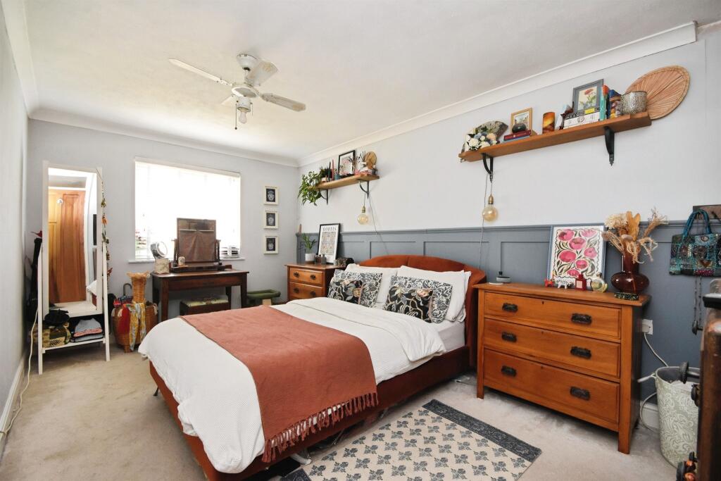 Apartment in Chelmsford, Great Baddow - View 4