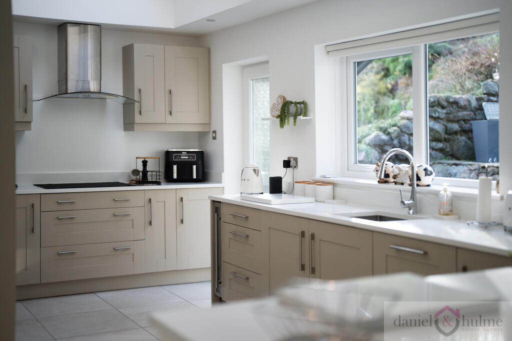 House in Stoke-on-Trent - View 3